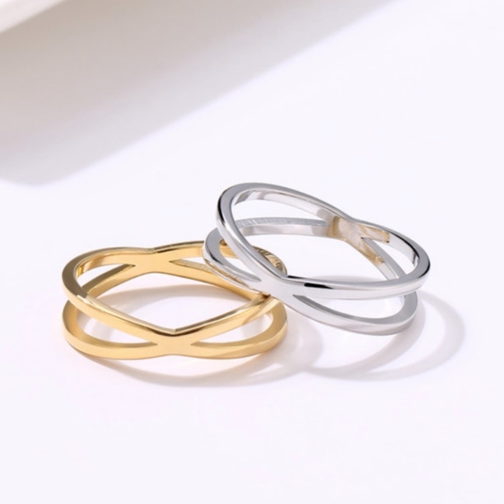 Gold Minimalist Ring - Picture 2 of 2